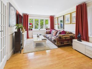 DINING ROOM/FAMILY ROOM- click for photo gallery